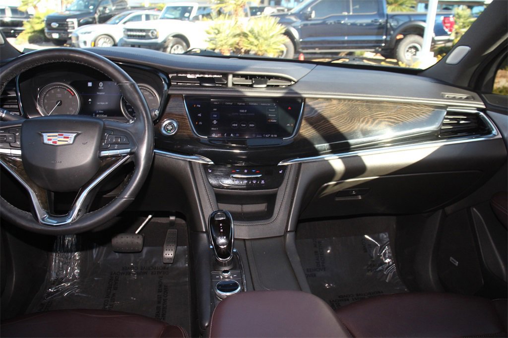Used 2020 Cadillac XT6 Premium Luxury image 17