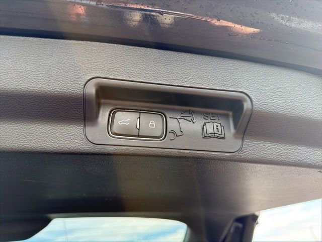 Certified 2022 Ford Explorer XLT w/ Equipment Group 202A image 12