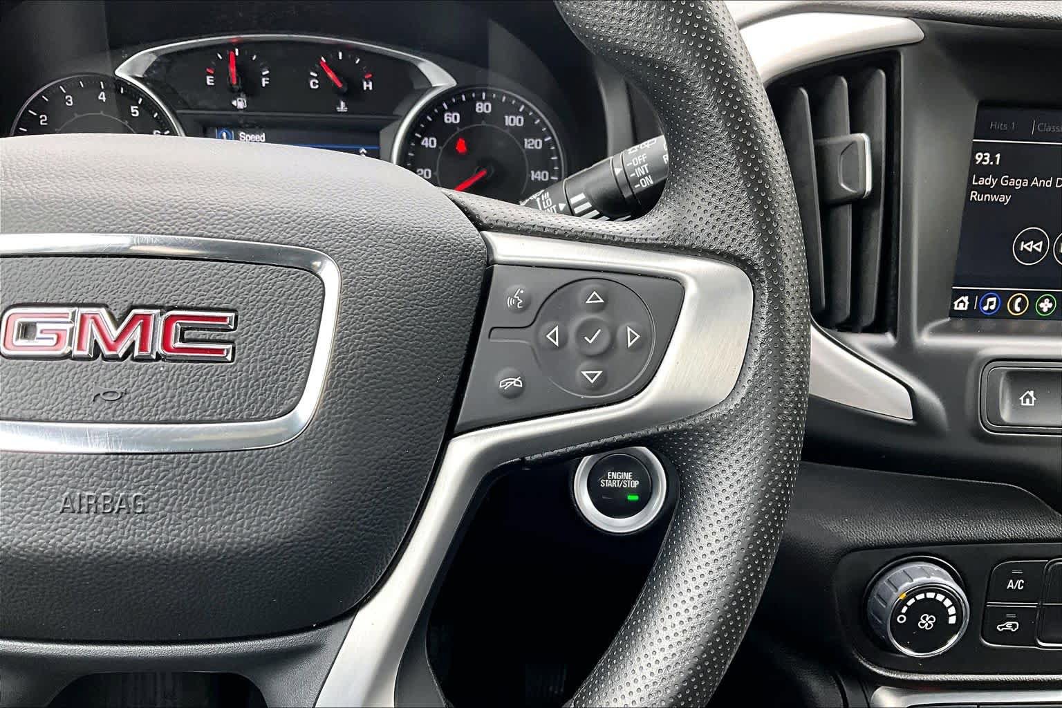 Used 2024 GMC Terrain SLE AWD/4WD image 25