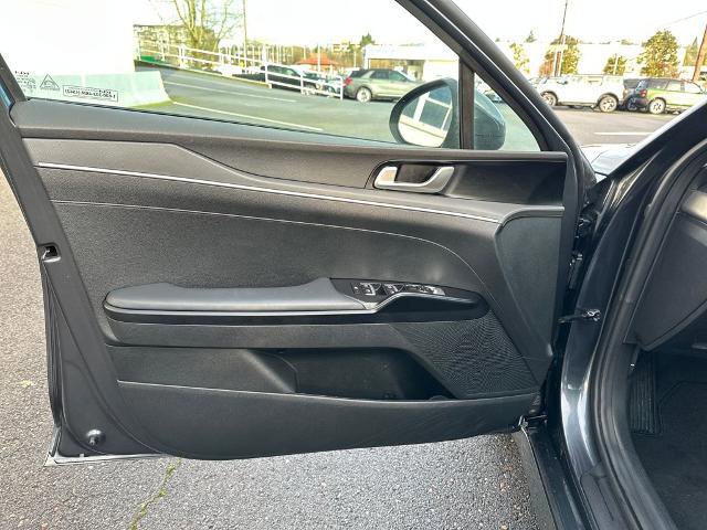 Used 2024 Kia K5 LXS image 11