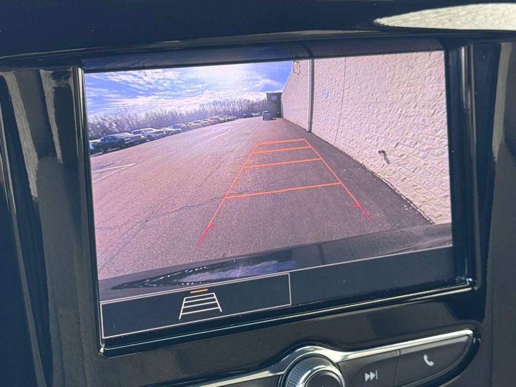 Used 2023 Chevrolet Traverse LS w/ Safety Package image 32