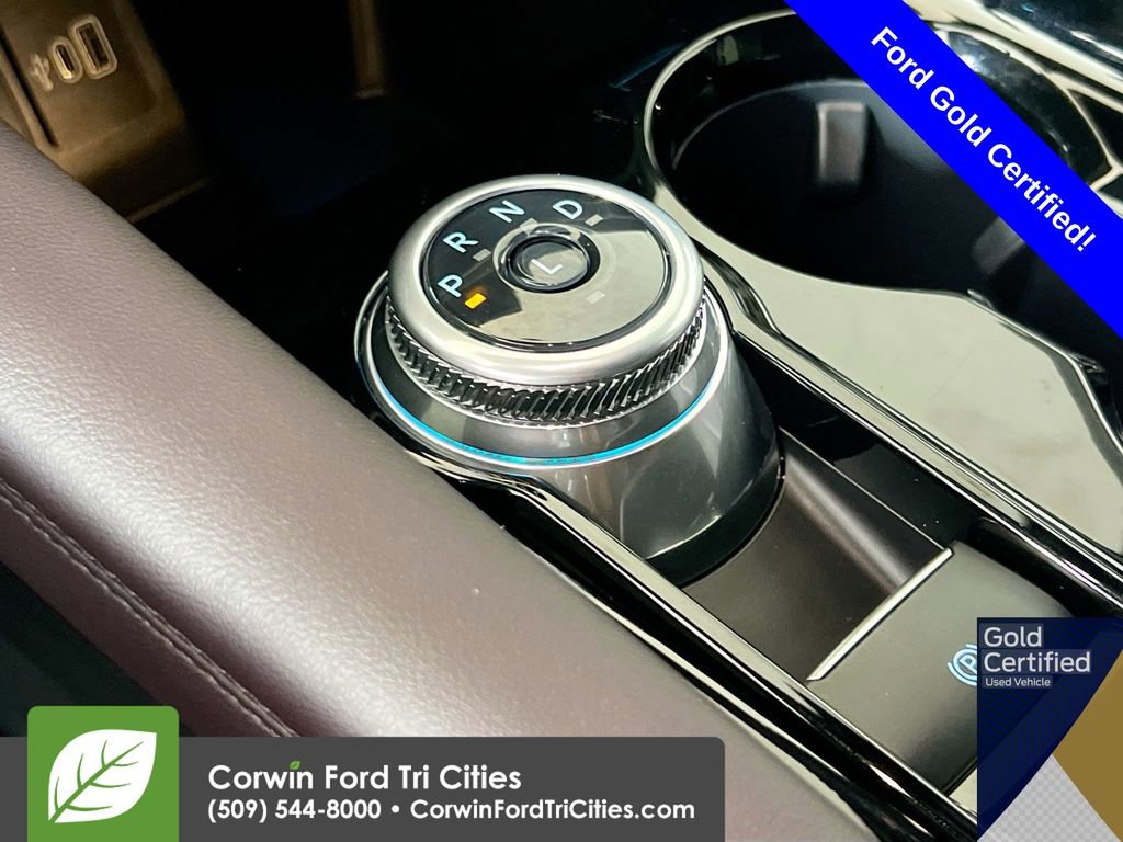 Certified 2025 Ford Explorer Platinum w/ LUX Leather Package image 10