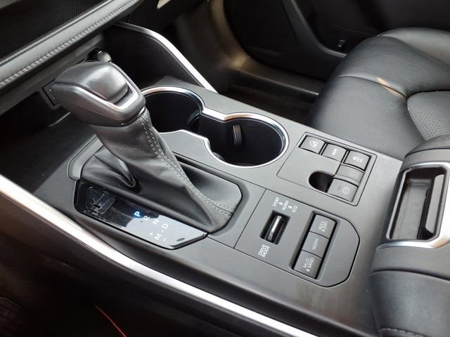 Used 2023 Toyota Highlander LE image 27