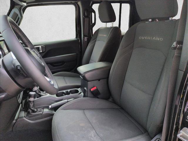 Used 2023 Jeep Gladiator Overland AWD/4WD image 15