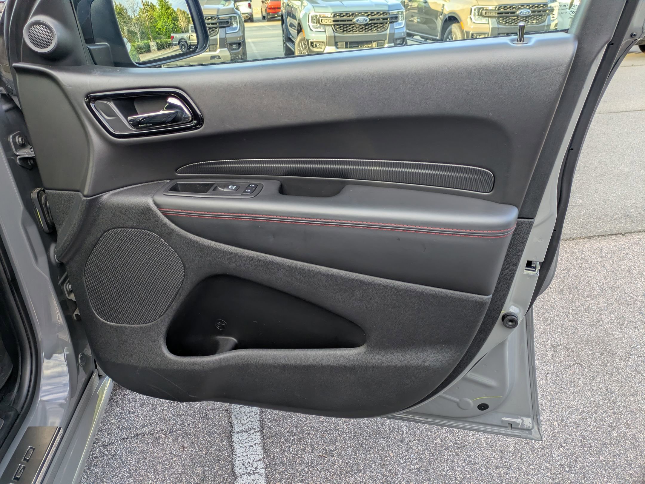 Used 2023 Dodge Durango GT AWD/4WD image 40