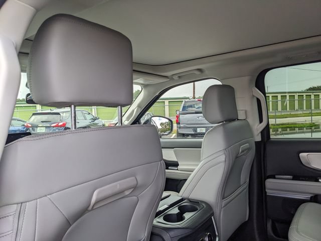 Certified 2025 Ford Expedition Active AWD/4WD image 19