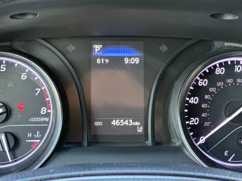 Used 2022 Toyota Camry SE w/ Carpet Mat Package (TMS) FWD image 22