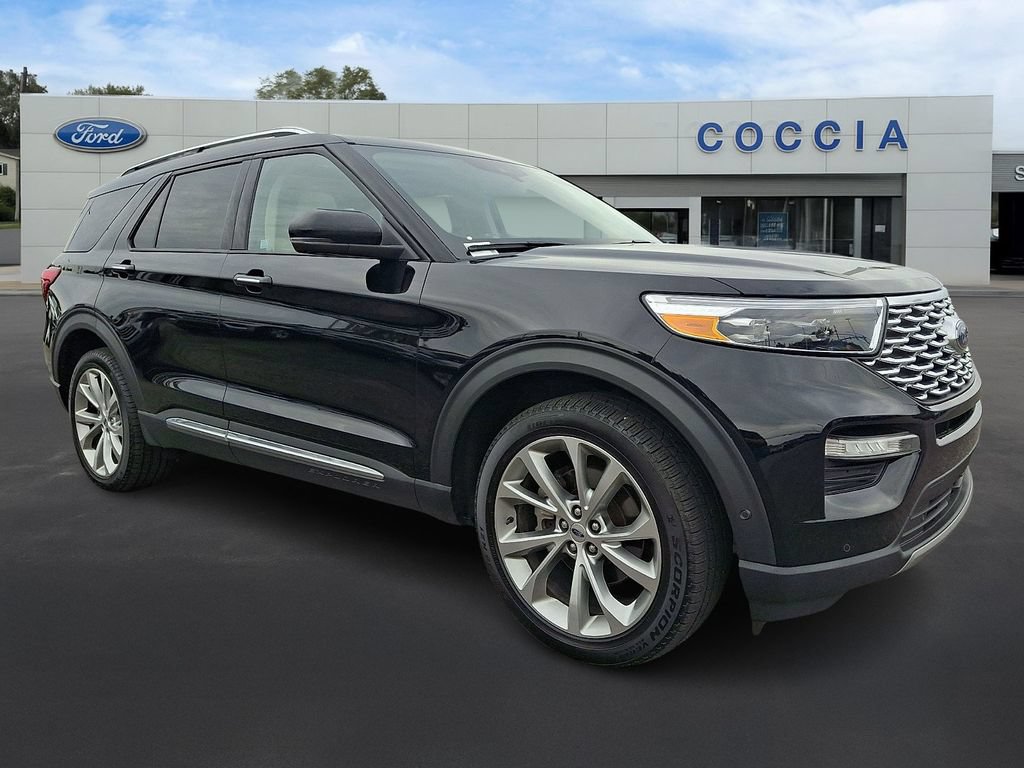 Certified 2021 Ford Explorer Platinum w/ Equipment Group 601A AWD/4WD image 3