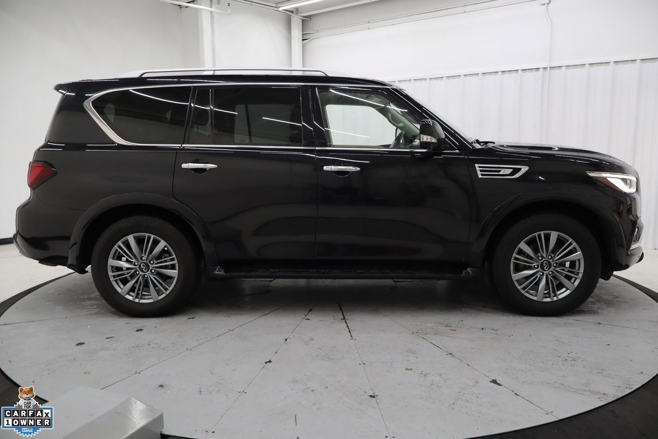 Used 2023 INFINITI QX80 Luxe w/ Cargo Package image 6