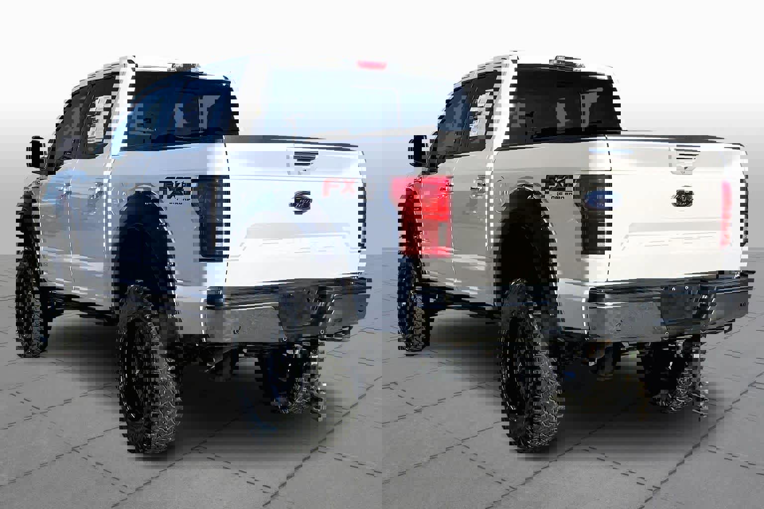 Certified 2020 Ford F150 Lariat w/ Equipment Group 502A Luxury image 2