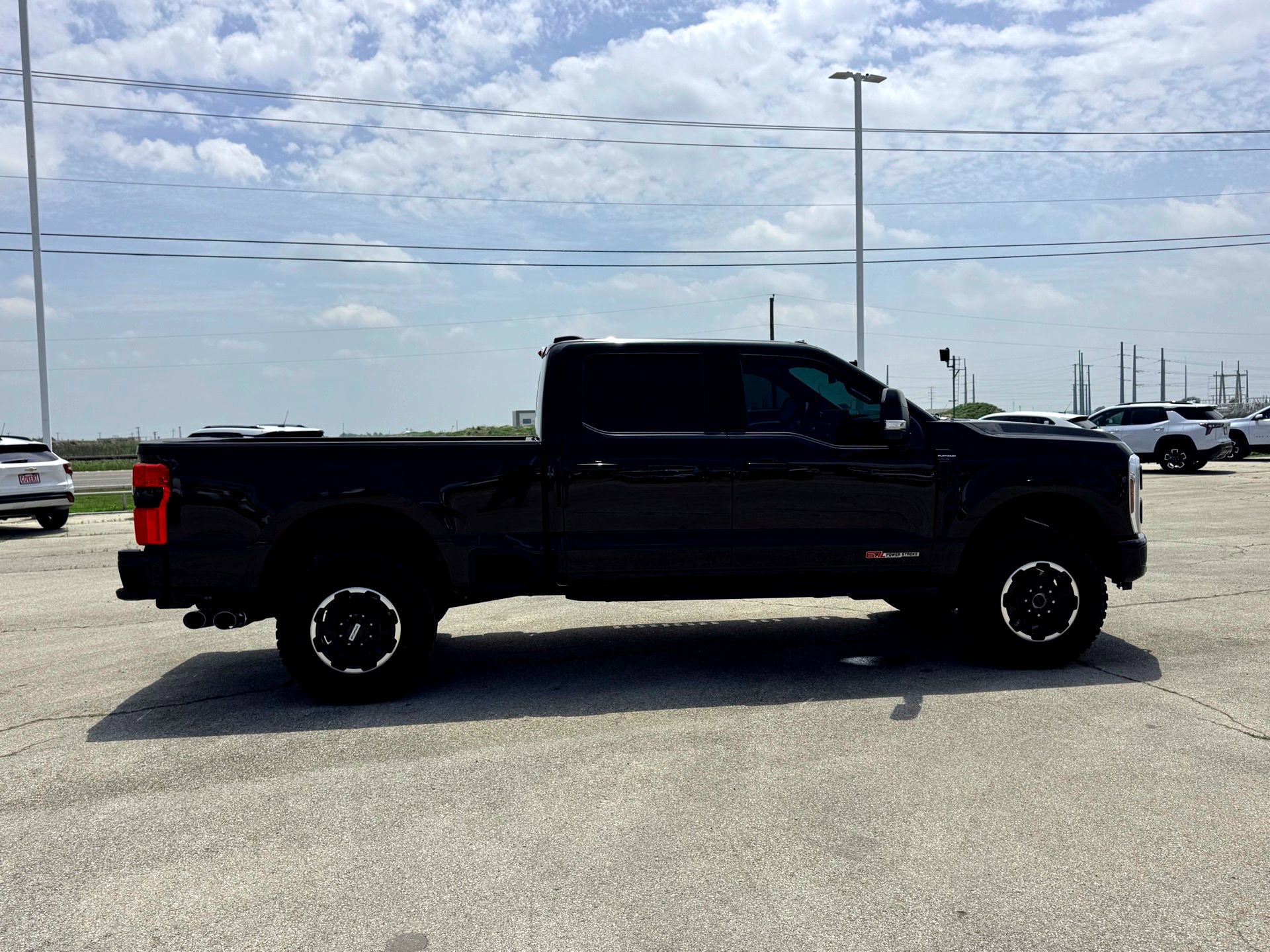 Certified 2026 Ford F350 Platinum w/ Tremor Off-Road Package AWD/4WD image 6