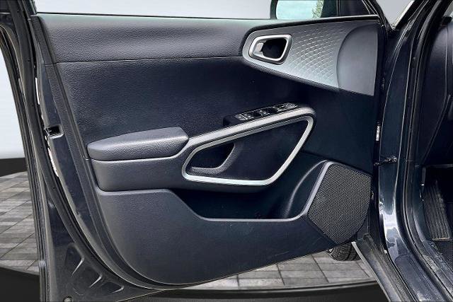 Used 2024 Kia Soul LX w/ Option Group 015 FWD image 23