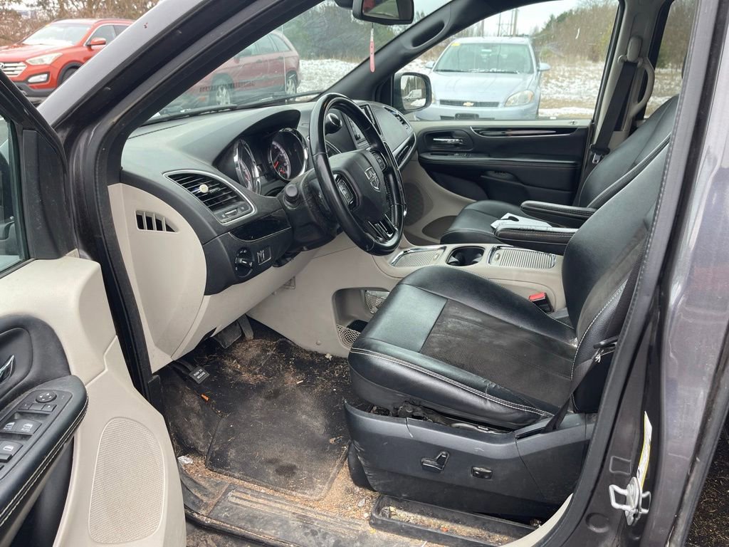 Used 2020 Dodge Grand Caravan SXT image 10