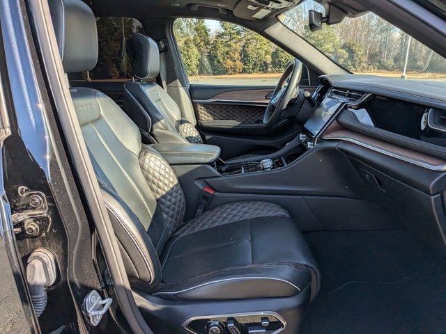 Used 2023 Jeep Grand Cherokee L Summit w/ High Altitude Package image 37