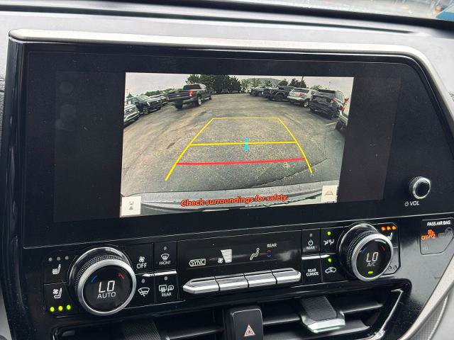Used 2023 Toyota Highlander Limited FWD image 21