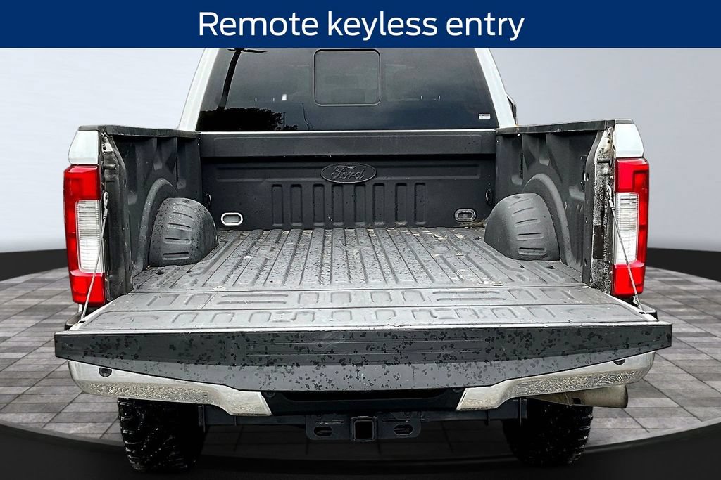 Certified 2019 Ford F250 Lariat w/ Lariat Value Package AWD/4WD image 7