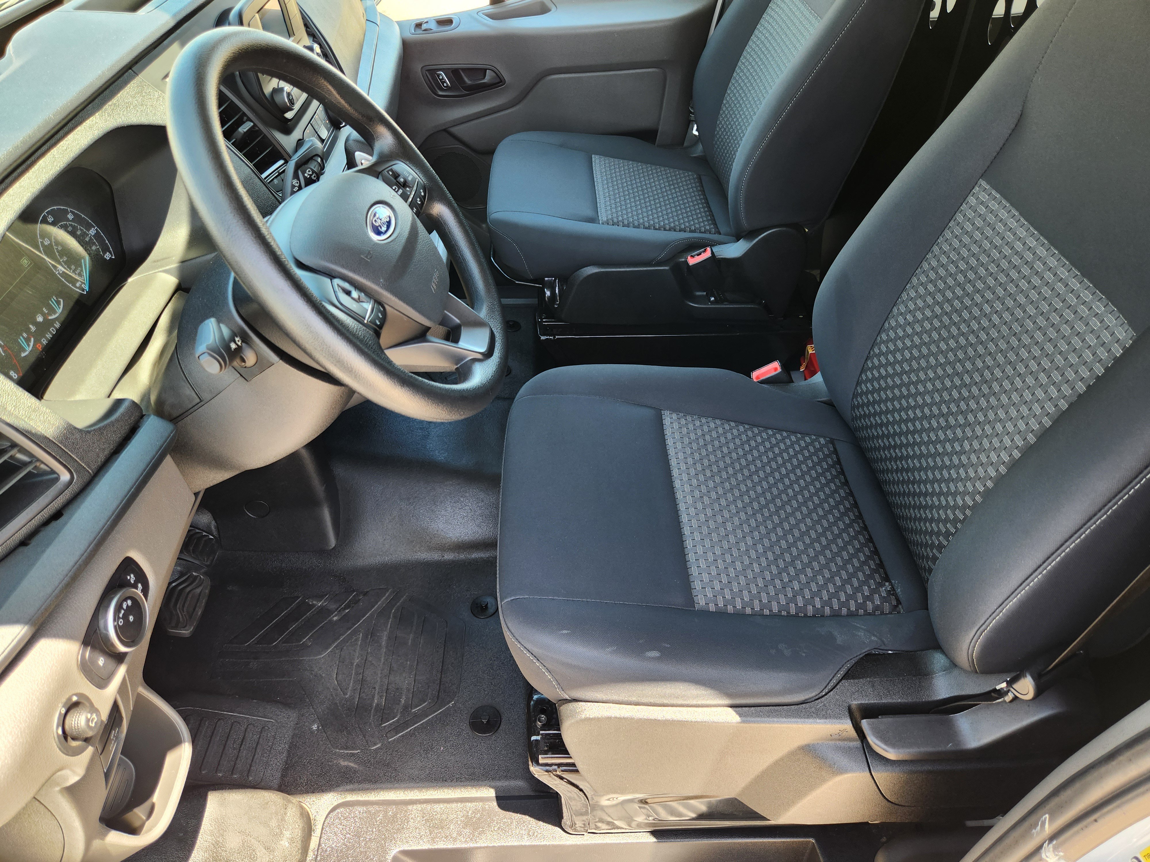 Certified 2025 Ford Transit 250 Low Roof w/ Exterior Upgrade Package RWD image 14