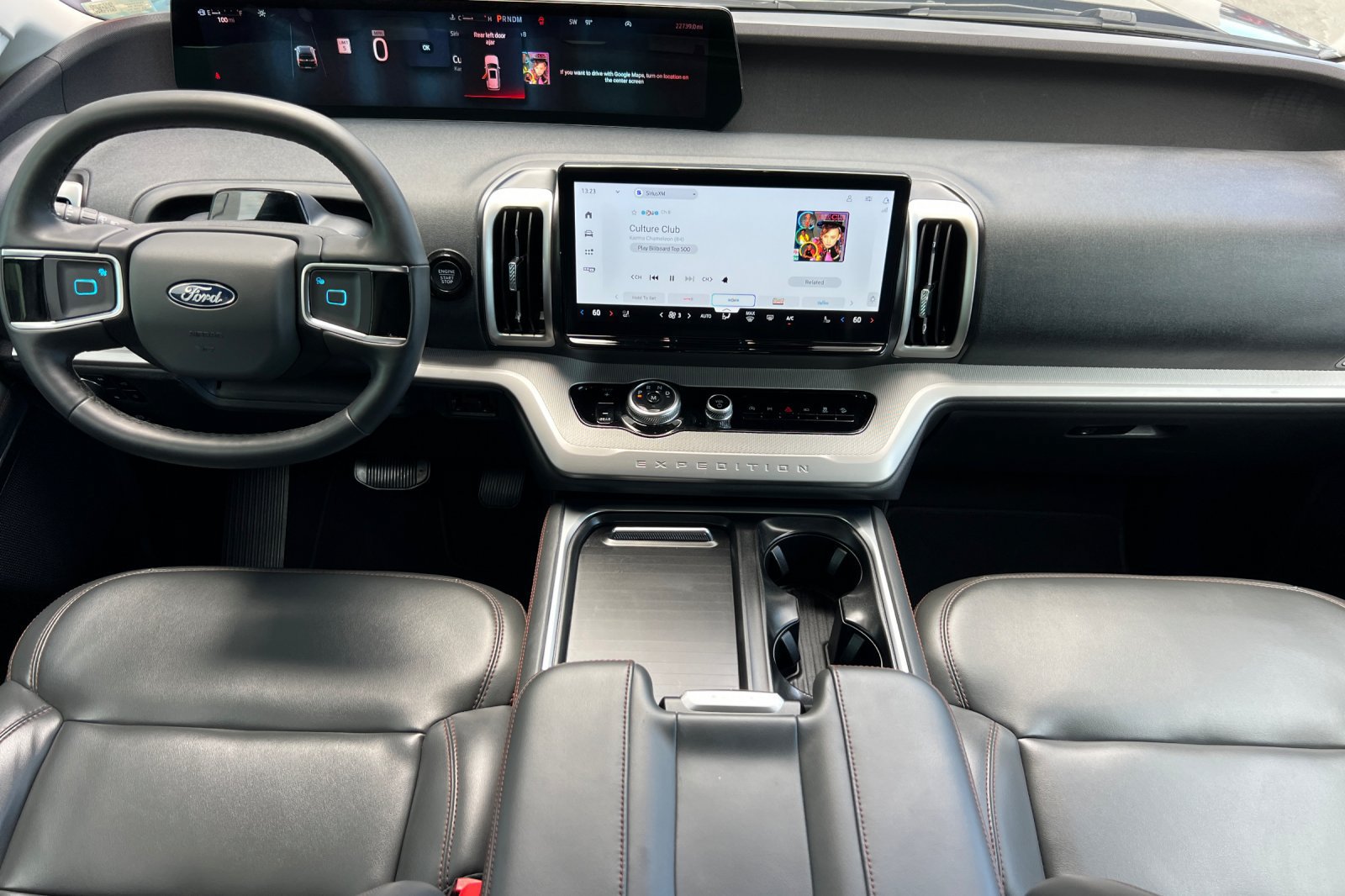 Certified 2025 Ford Expedition Active AWD/4WD image 3