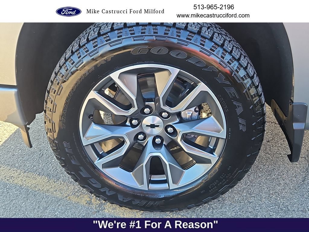 Used 2025 Chevrolet Silverado 1500 RST w/ Z71 Off-Road Package AWD/4WD image 9