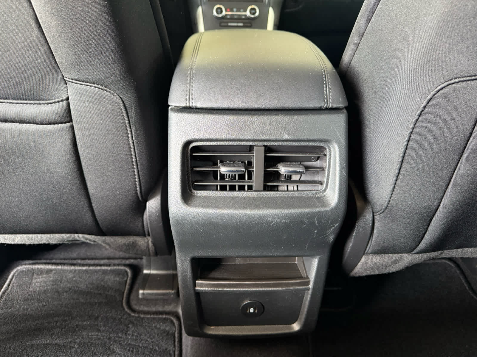 Certified 2023 Ford Edge SE w/ Black Appearance Package AWD/4WD image 11