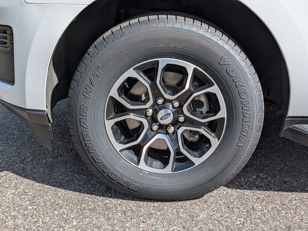 Certified 2024 Ford Expedition Max XLT image 11