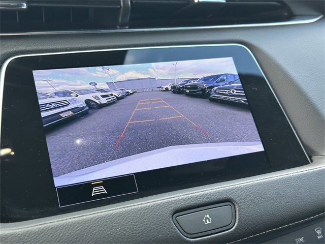 Used 2022 Cadillac XT4 Luxury w/ Cold Weather Package image 23