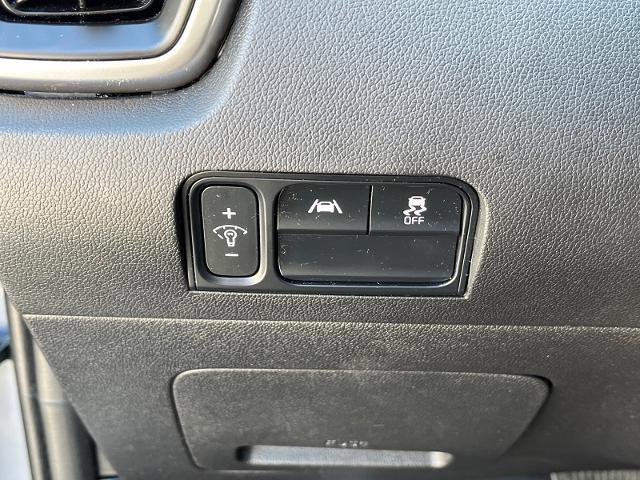 Used 2021 Kia Sorento LX image 16