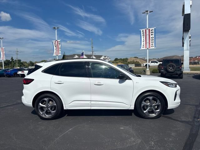 Certified 2023 Ford Escape ST-Line w/ Tech Pack #1 FWD image 6