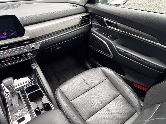 Used 2024 Kia Telluride EX w/ EX Captain's Chair Package AWD/4WD image 28