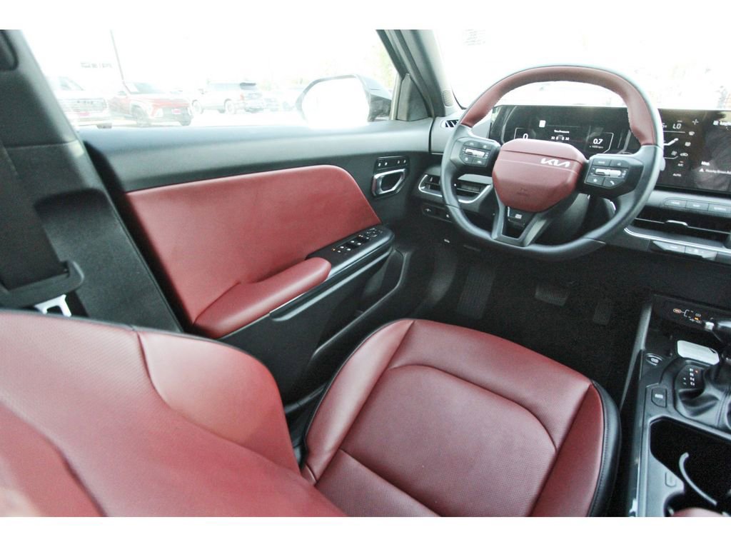 Used 2025 Kia K4 GT-Line w/ GT-Line Premium Package FWD image 11
