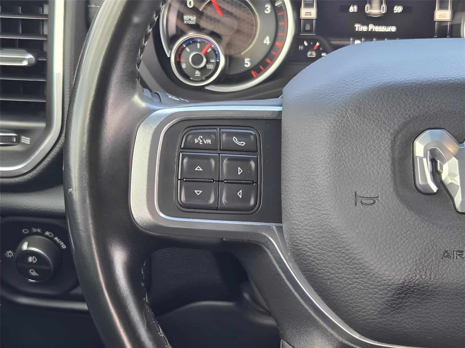 Used 2022 RAM 3500 Laramie AWD/4WD image 28
