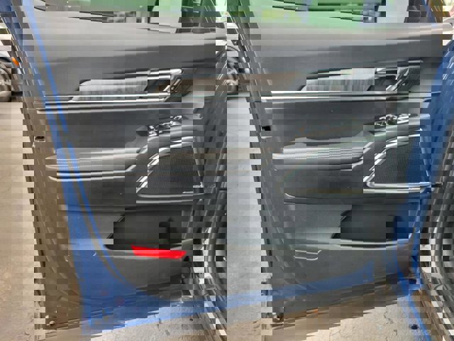 Used 2023 Kia Telluride SX image 25