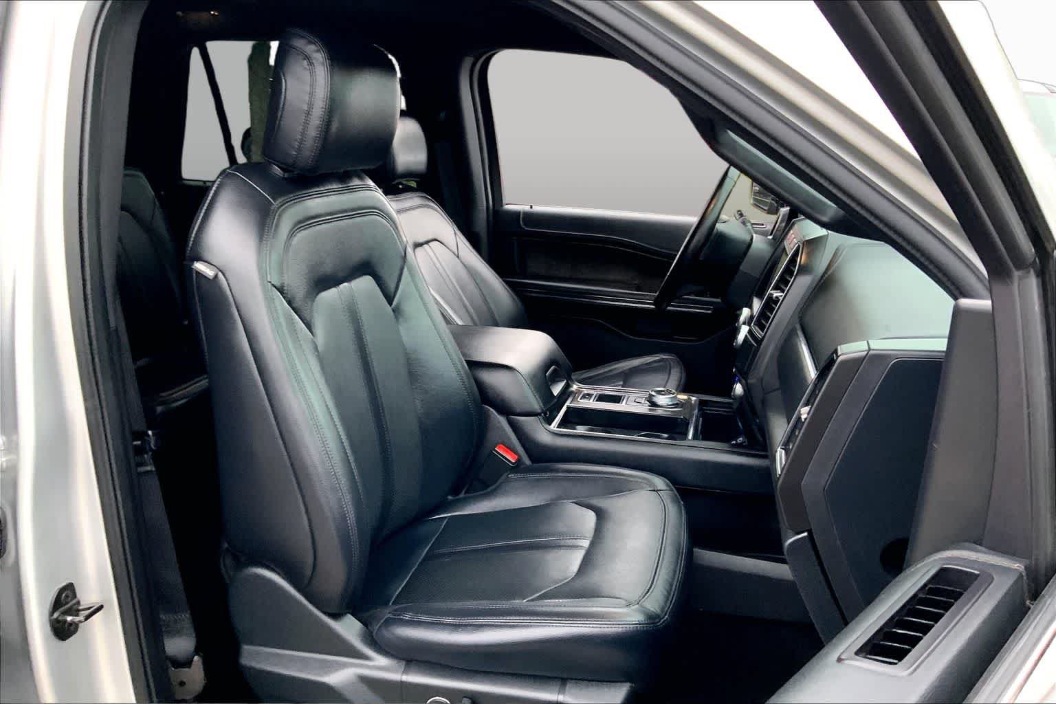 Certified 2019 Ford Expedition Max Limited RWD image 9