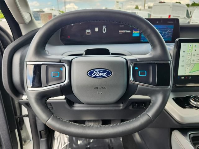 Certified 2025 Ford Expedition Active AWD/4WD image 32