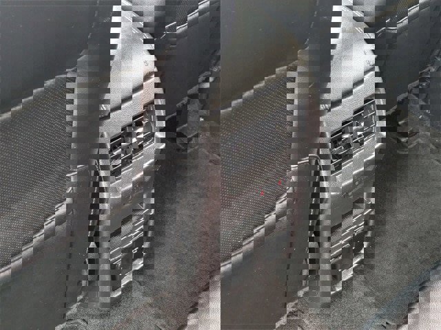 Certified 2018 Ford Edge Titanium w/ Equipment Group 301A image 31