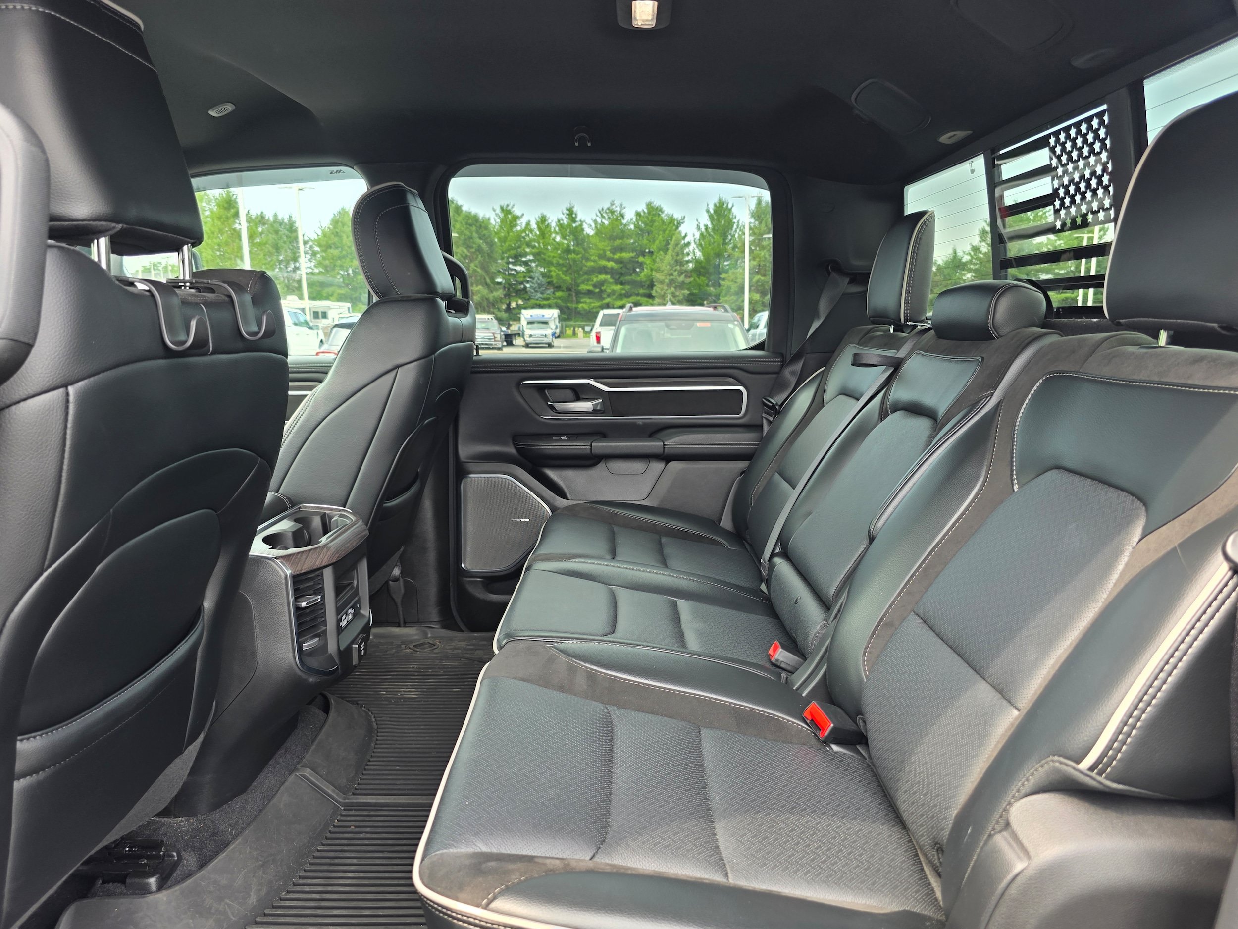 Used 2025 RAM 1500 Laramie AWD/4WD image 11