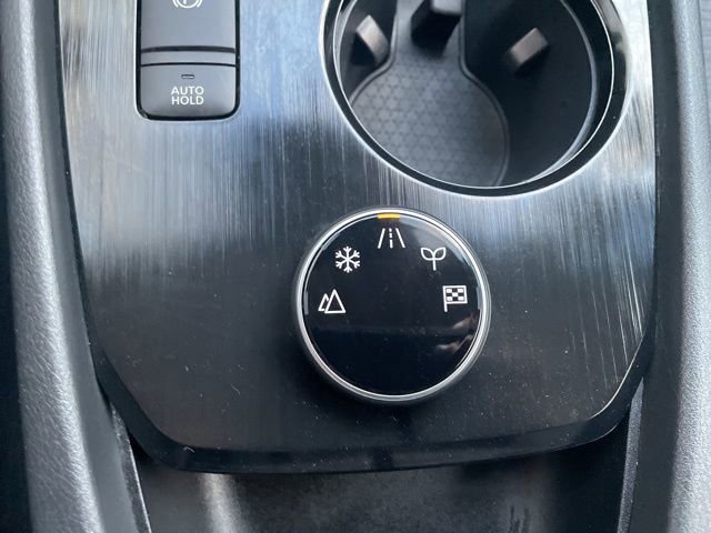 Used 2023 Nissan Rogue SV image 25