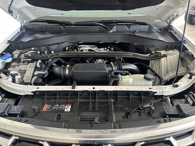 Certified 2025 Ford Explorer Platinum w/ Ultimate Package AWD/4WD image 20