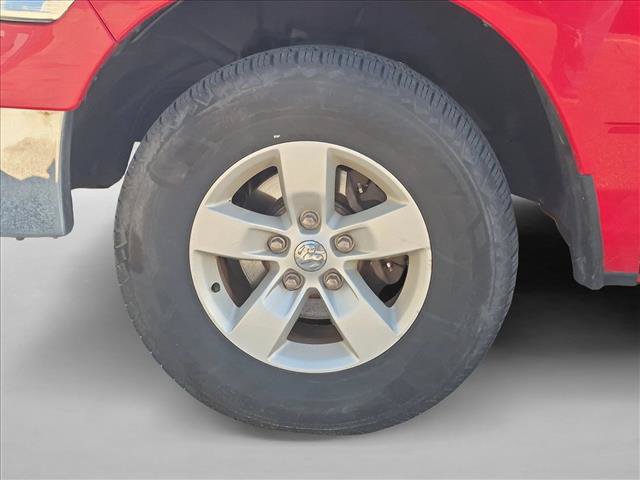 Used 2019 RAM 1500 Classic SLT w/ Luxury Group AWD/4WD image 9