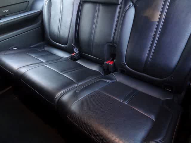 Used 2024 Jeep Wagoneer L Series II w/ Flexible Seating Group AWD/4WD image 9