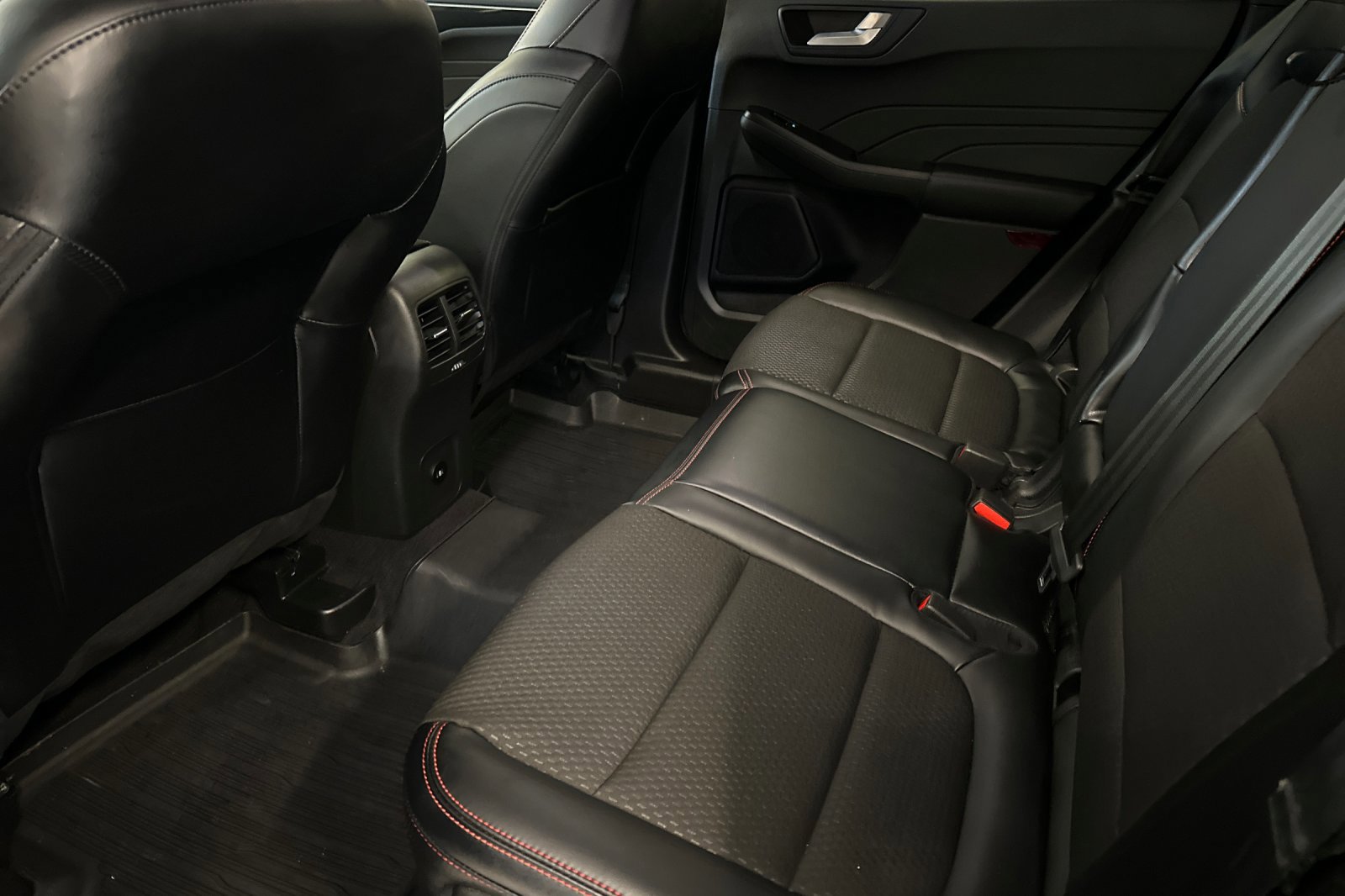 Certified 2023 Ford Escape ST-Line w/ Tech Pack #1 image 12