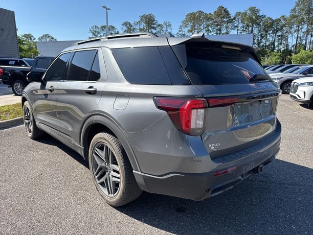 Certified 2026 Ford Explorer ST-Line w/ ST-Line Street Pack RWD image 10