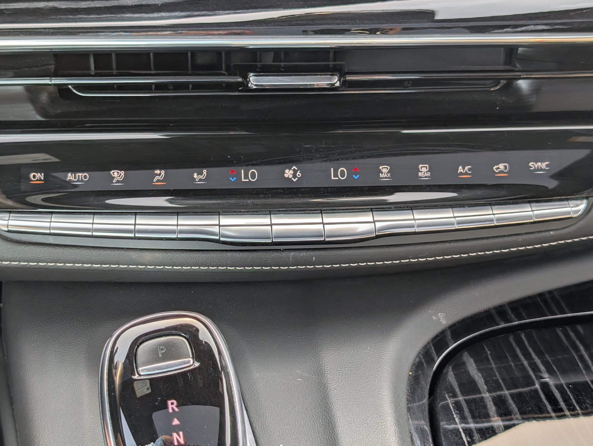 Used 2022 Cadillac Escalade ESV Sport AWD/4WD image 33