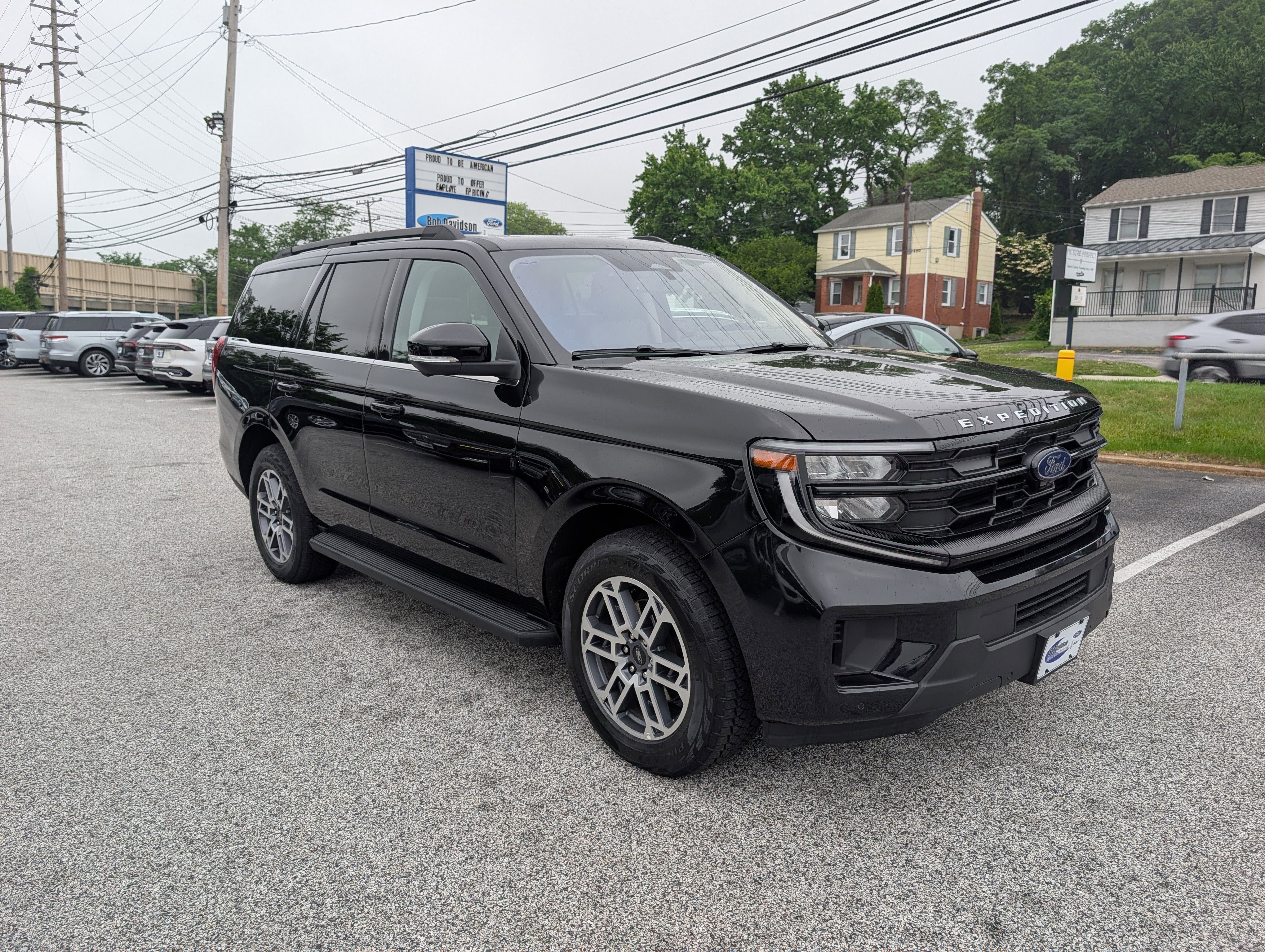 Certified 2025 Ford Expedition Active AWD/4WD image 9