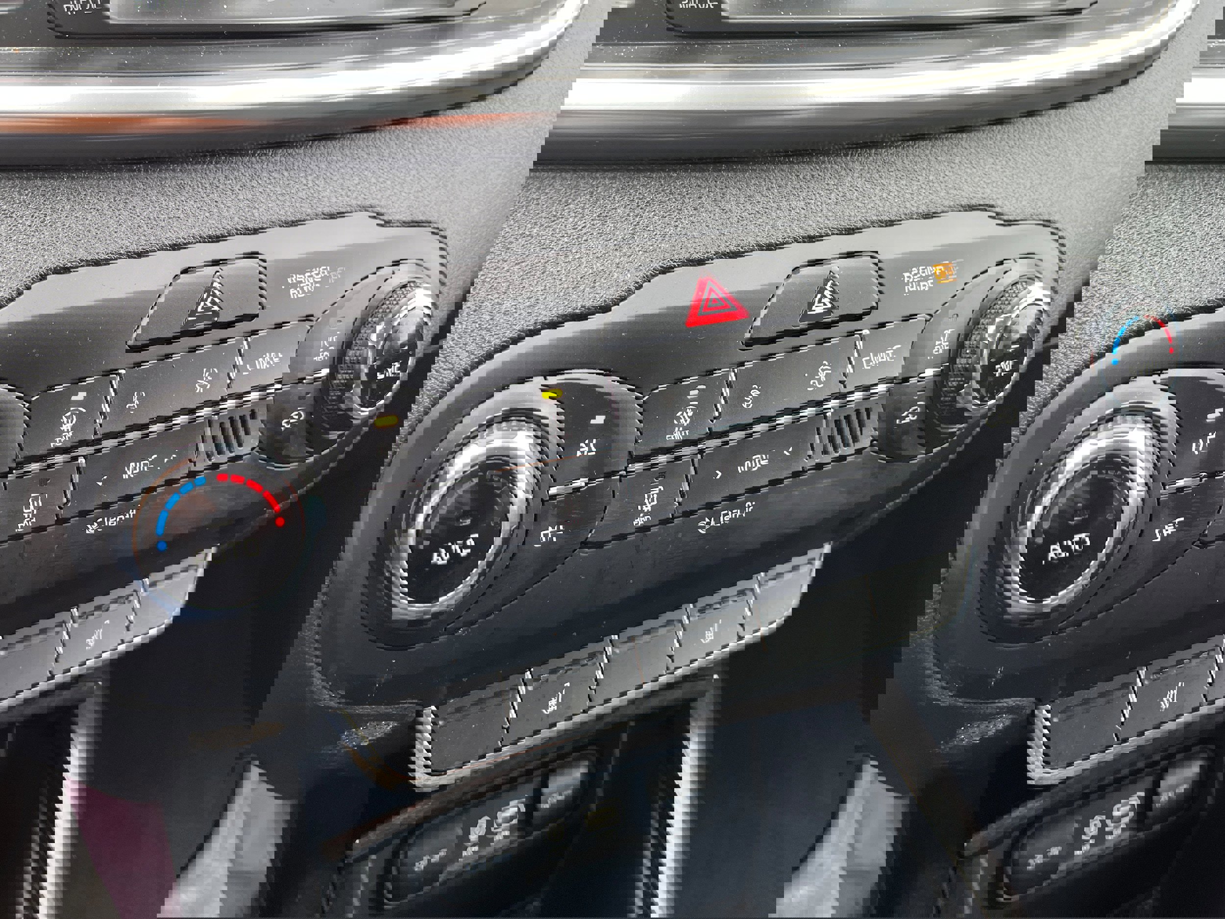 Used 2017 Kia Sorento EX w/ EX Advanced Touring Package image 20