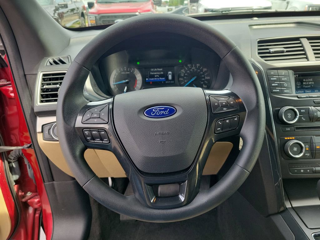 Certified 2017 Ford Explorer FWD image 23
