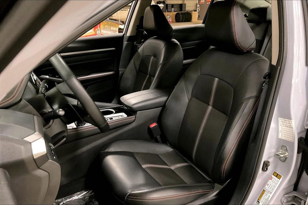 Used 2025 Nissan Altima 2.5 SR image 23
