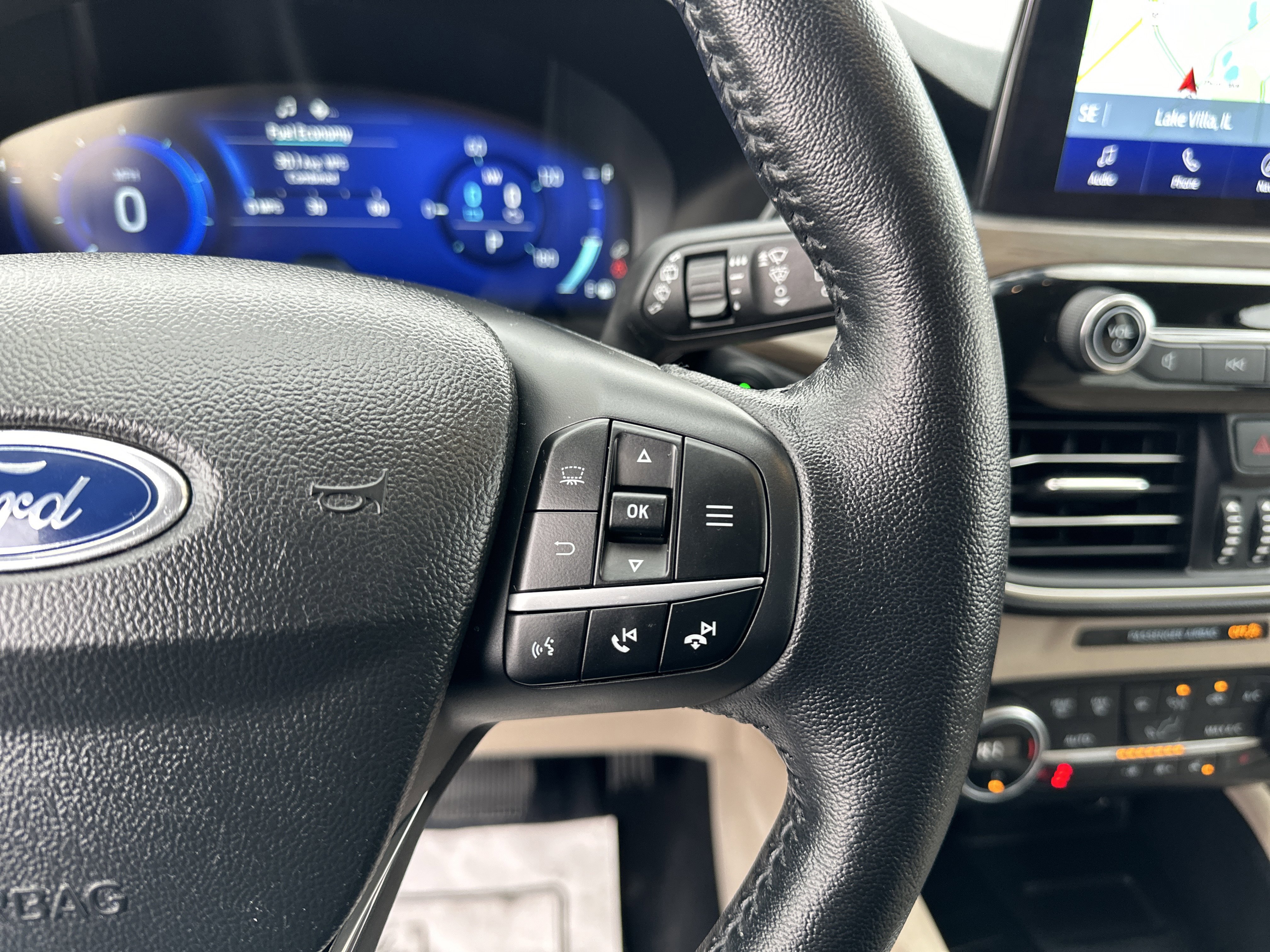 Certified 2020 Ford Escape Titanium w/ Titanium Premium Package 2.0 image 22