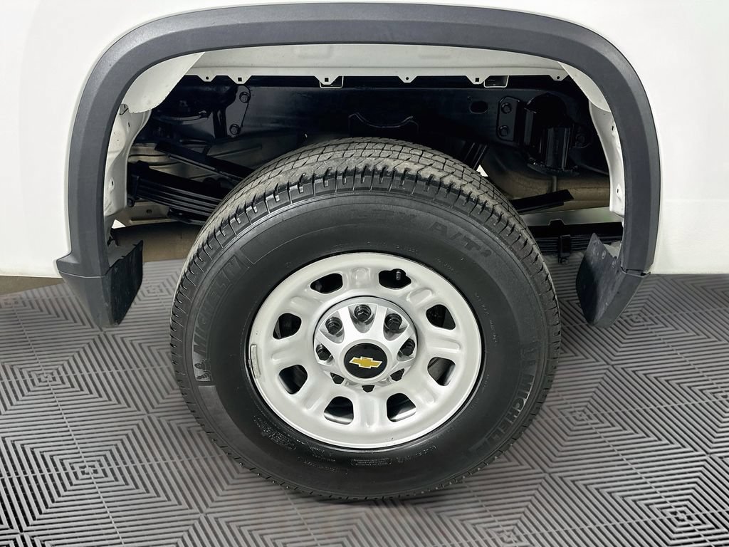 Used 2025 Chevrolet Silverado 3500 W/T w/ WT/CX Safety Package AWD/4WD image 29