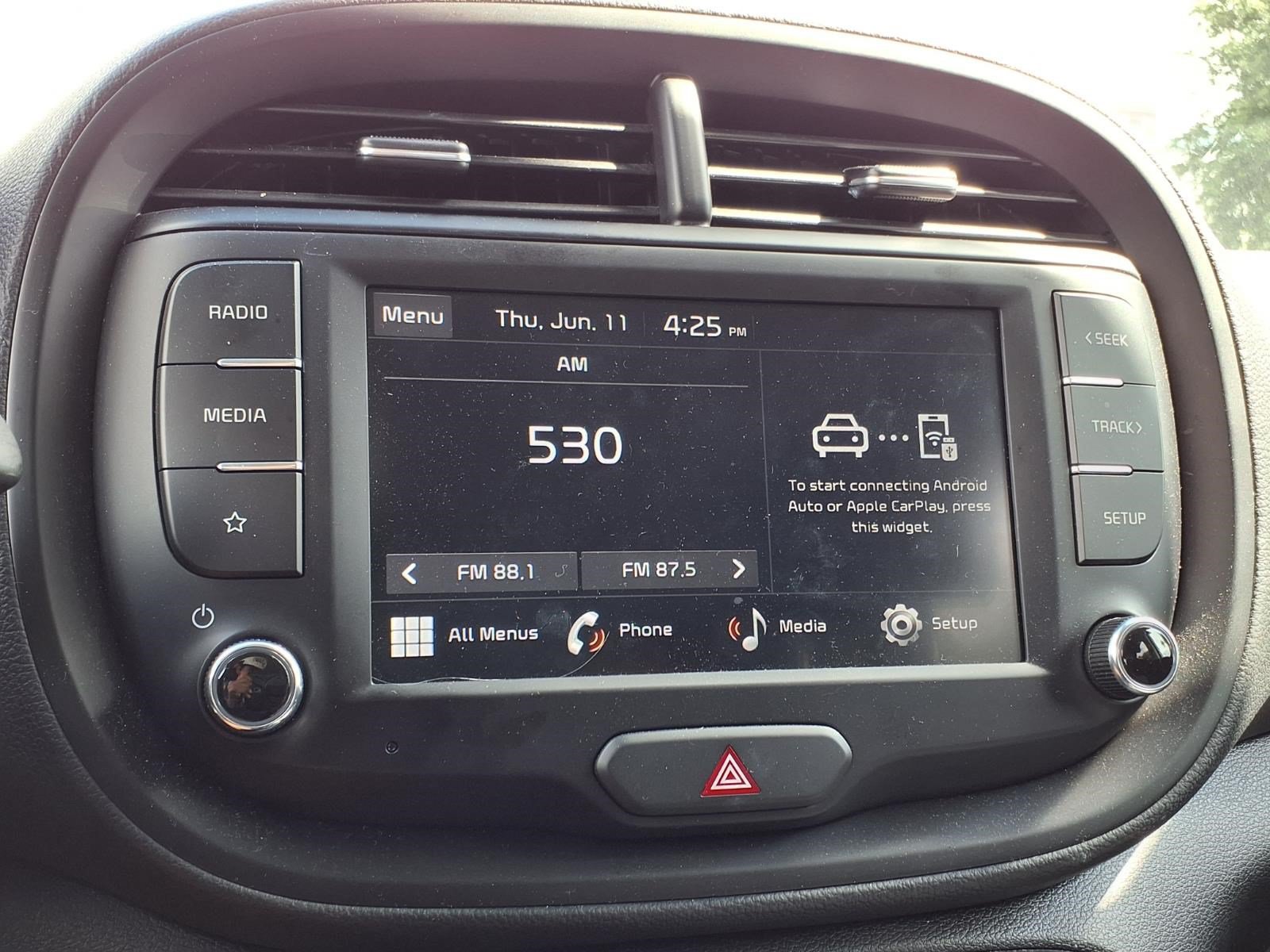 Used 2023 Kia Soul LX w/ LX Technology Package FWD image 20